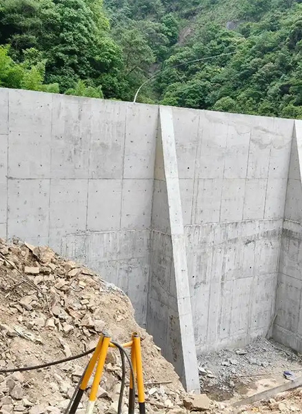 保定涞源县重力式挡土墙